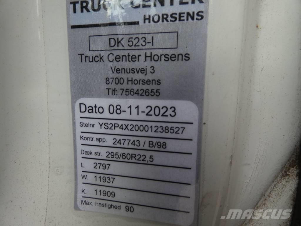 Scania 94 D 220 Camiones portavehículos