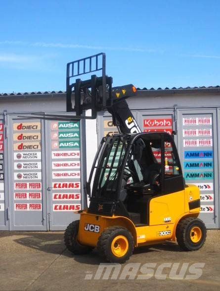 JCB TELETRUK TLT 30 D 4x4 ** 4.4m / 3.0t. ** vgl. 35 Kurottajat