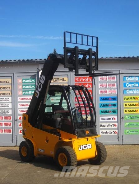 JCB TELETRUK TLT 30 D 4x4 ** 4.4m / 3.0t. ** vgl. 35 Kurottajat