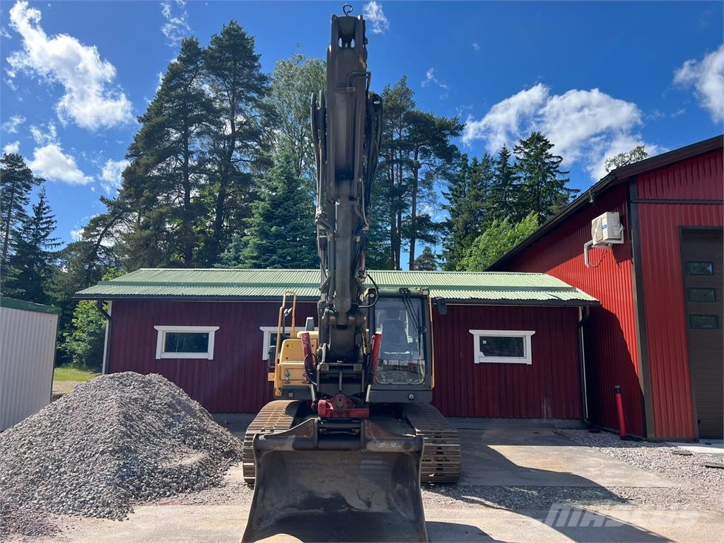 Volvo EC220DL Pásové rýpadlá