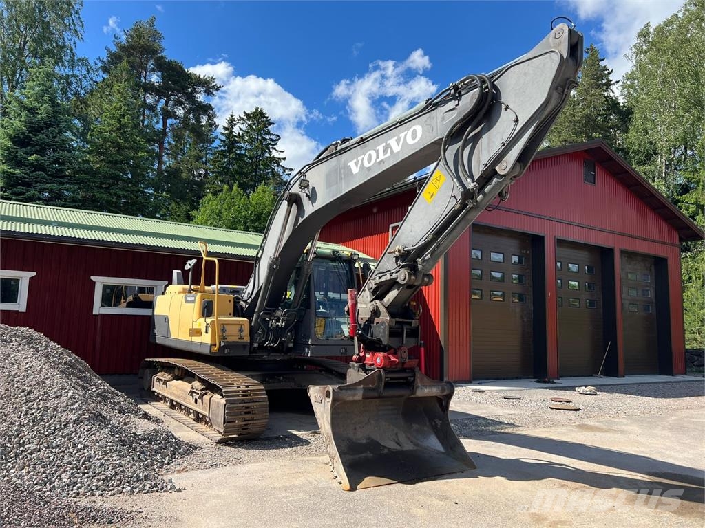 Volvo EC220DL Pásové rýpadlá