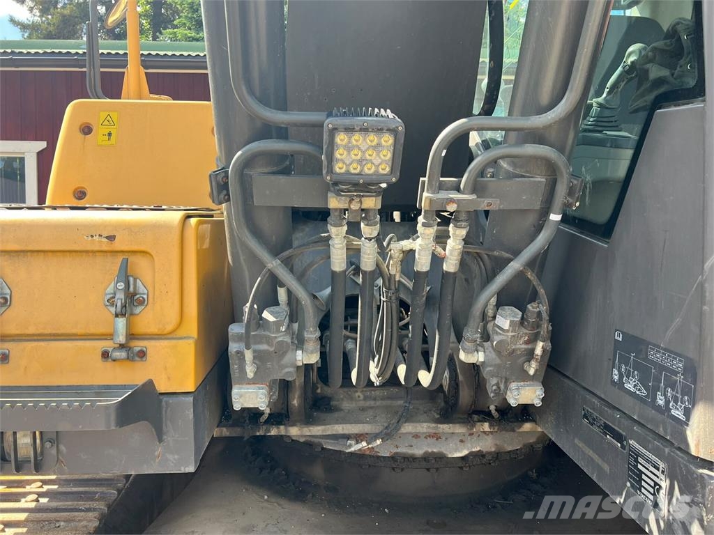 Volvo EC220DL Pásové rýpadlá