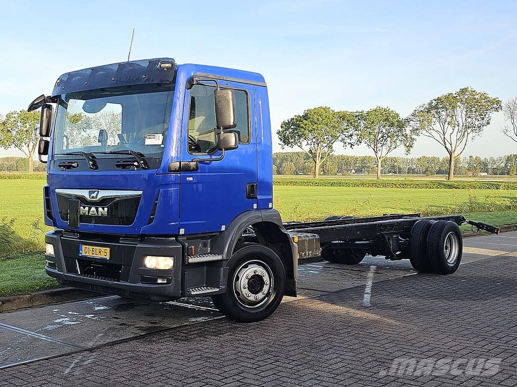 MAN 12.250 TGM Chassis met cabine