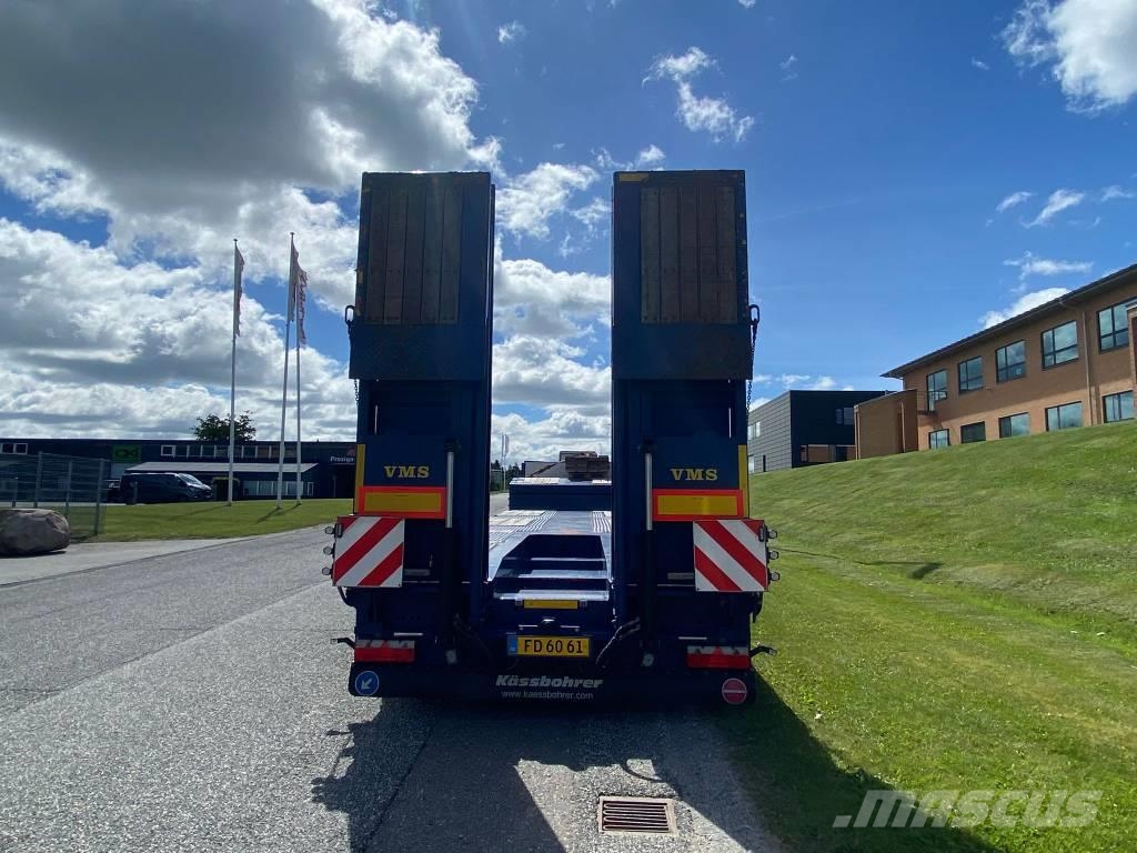 Kässbohrer SLA-R4 maskintrailer med udtræk og hjulbrønde Semi-trailer med lad/flatbed