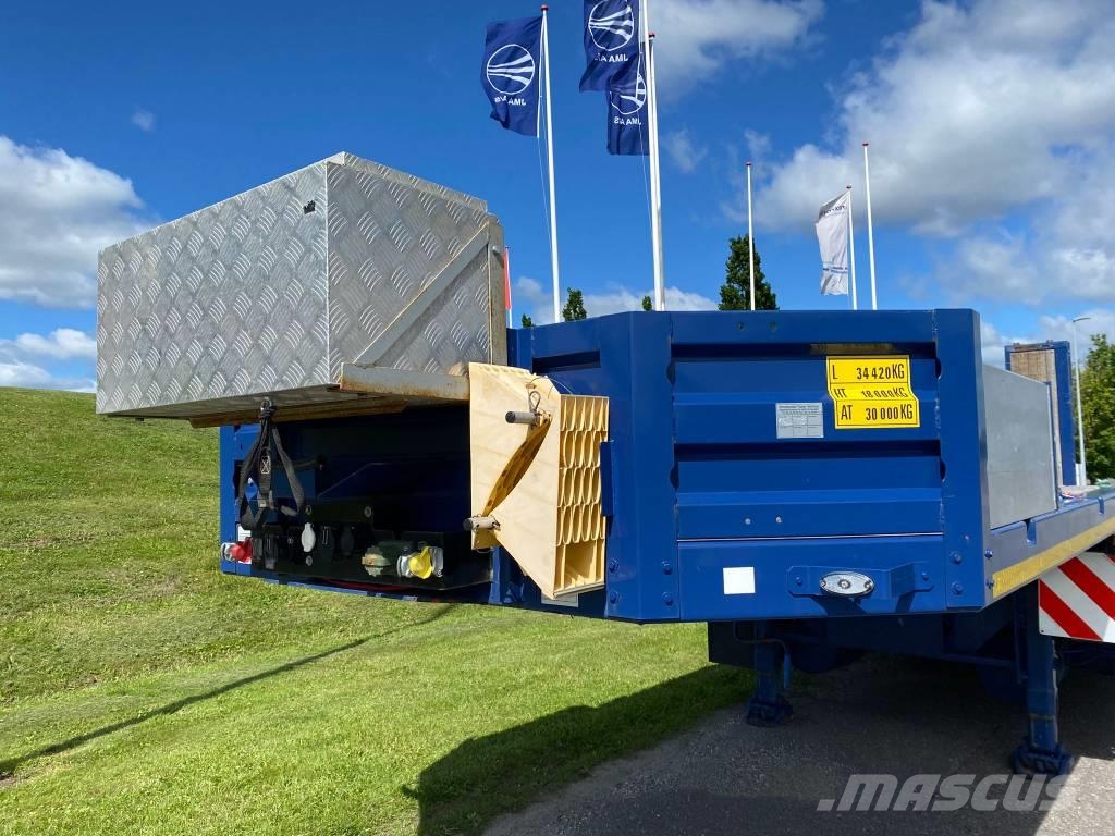 Kässbohrer SLA-R4 maskintrailer med udtræk og hjulbrønde Semi-trailer med lad/flatbed