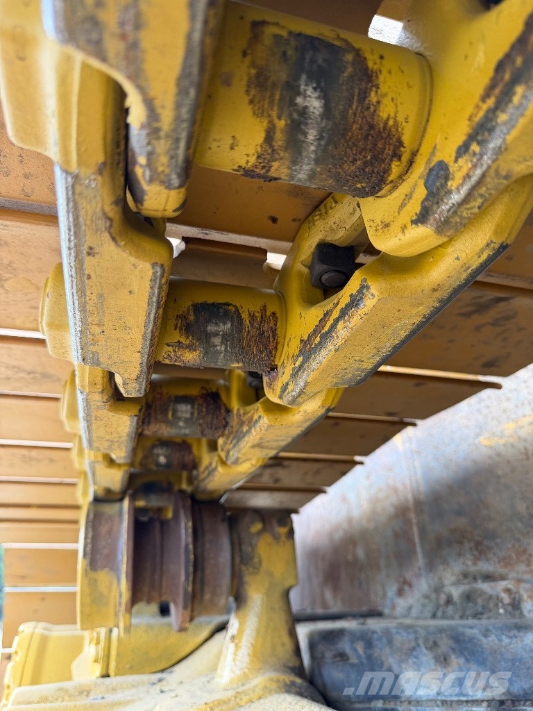 Komatsu D 51 PX-22 LGP Crawler dozers