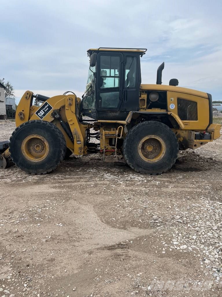CAT 930 K لوادر بعجل