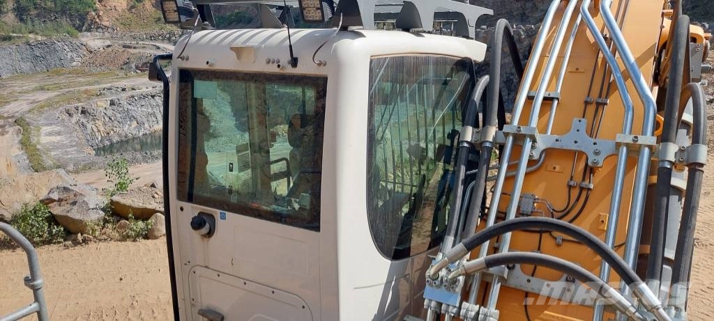 Liebherr R 956 HD حفارات زحافة