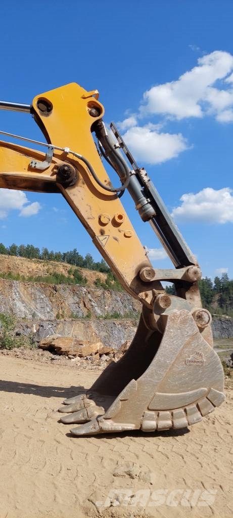 Liebherr R 956 HD حفارات زحافة