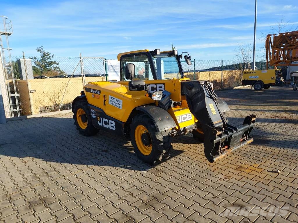 JCB 525-60 Teleskopiskie manipulatori