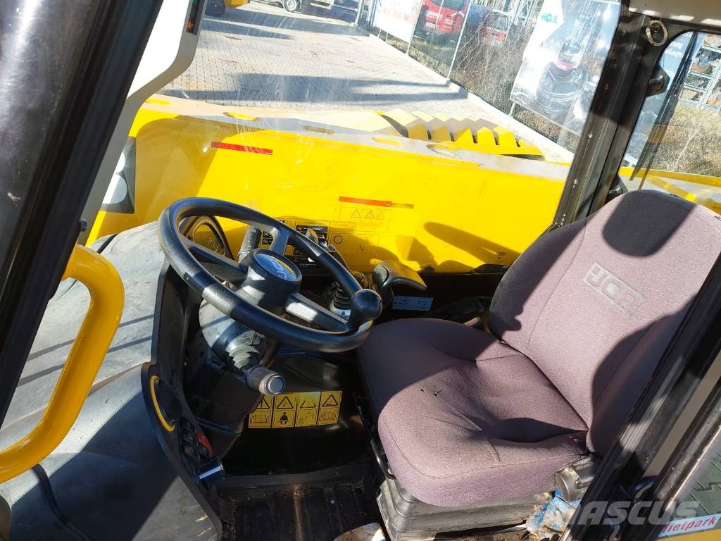 JCB 525-60 Teleskopiskie manipulatori
