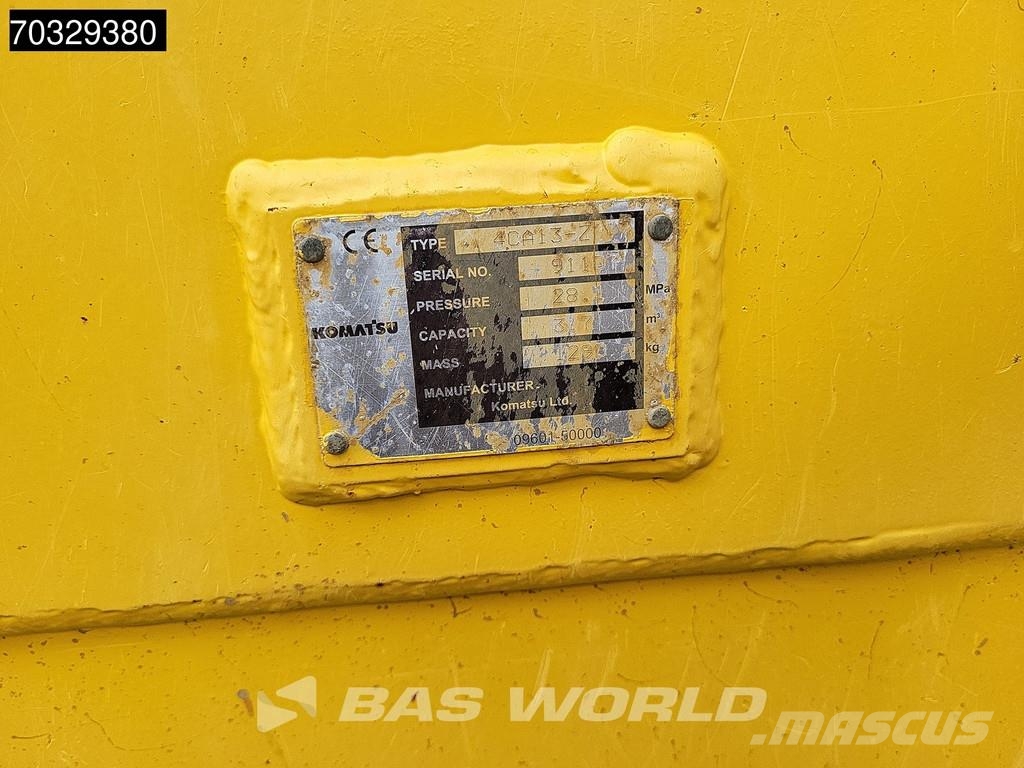Komatsu D65 PX -18 Pásové dozéry