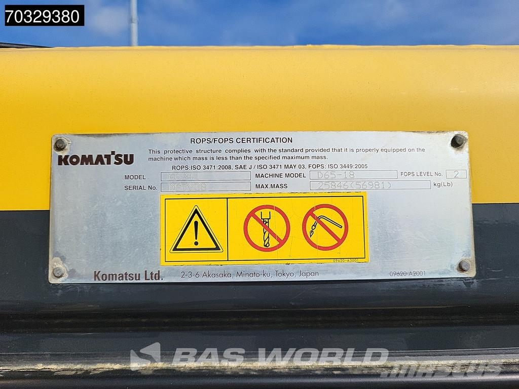 Komatsu D65 PX -18 Pásové dozéry