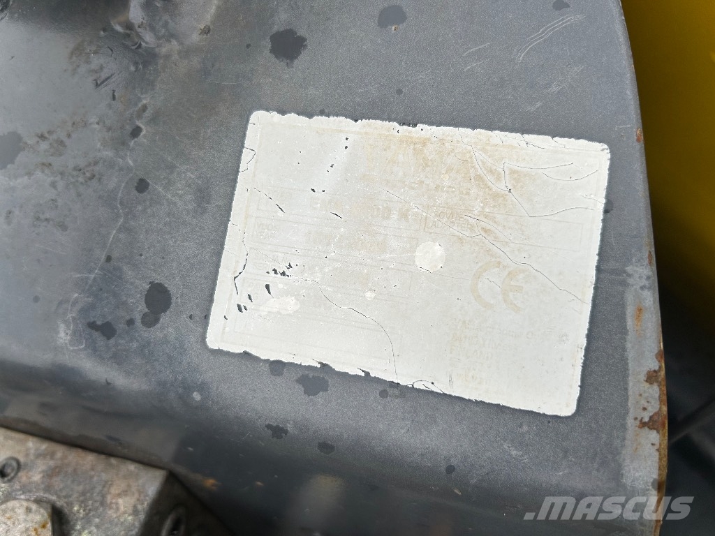 Vama ENA 4000k nivelaura スノーブレードとプラウ