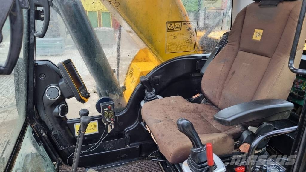 JCB JS 220 LC Rupsgraafmachines