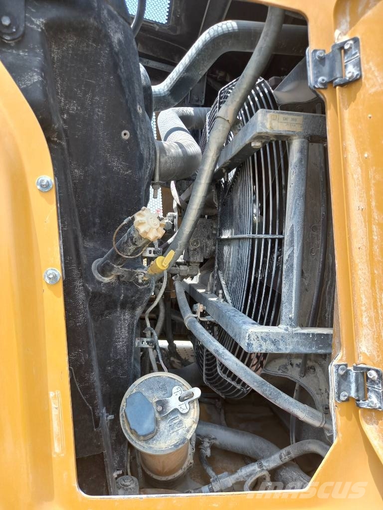 CAT 980 (EXW - Abu Dhabi) Radlader