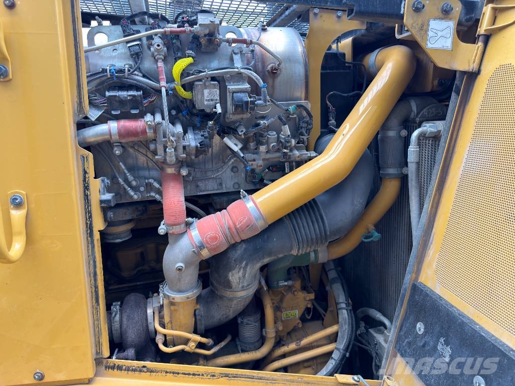 CAT D8T - CE document and TA2 Inspection available Μπουλντόζες με ερπύστριες