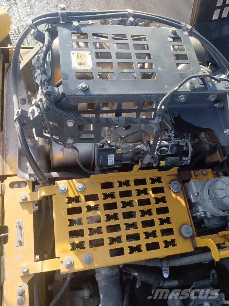 Komatsu PC 210 LC-11 履带挖掘机