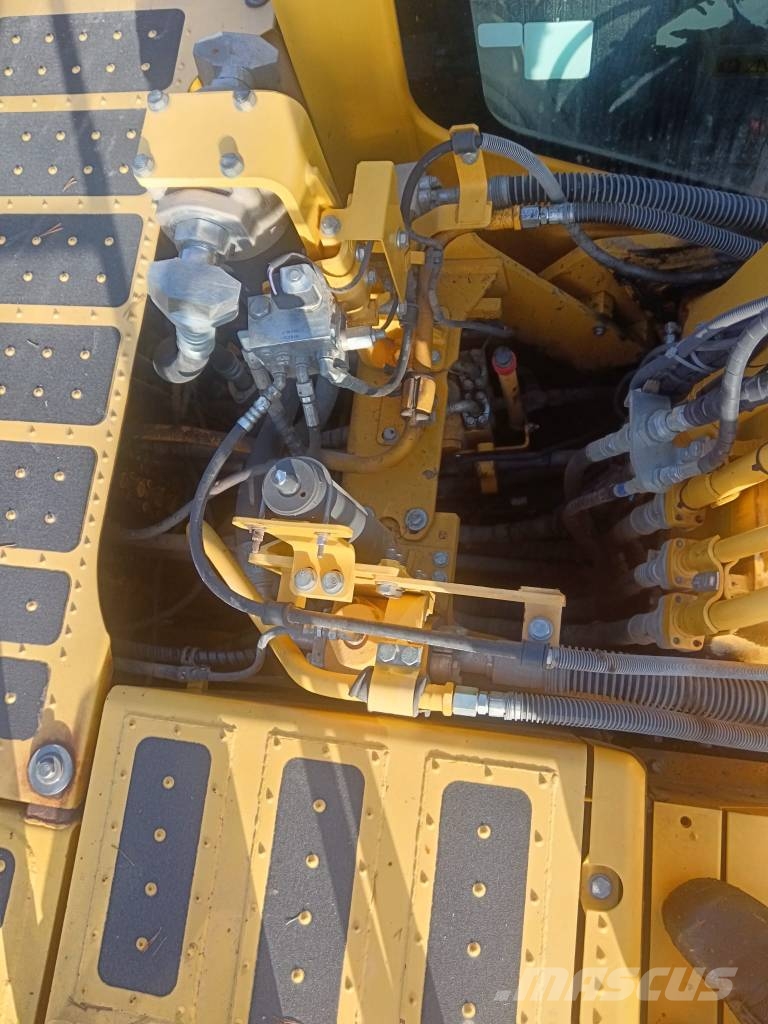 Komatsu PC 210 LC-11 履带挖掘机