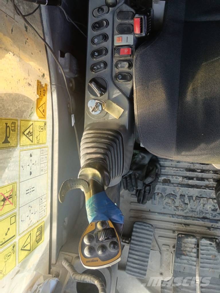 Komatsu PC 210 LC-11 履带挖掘机