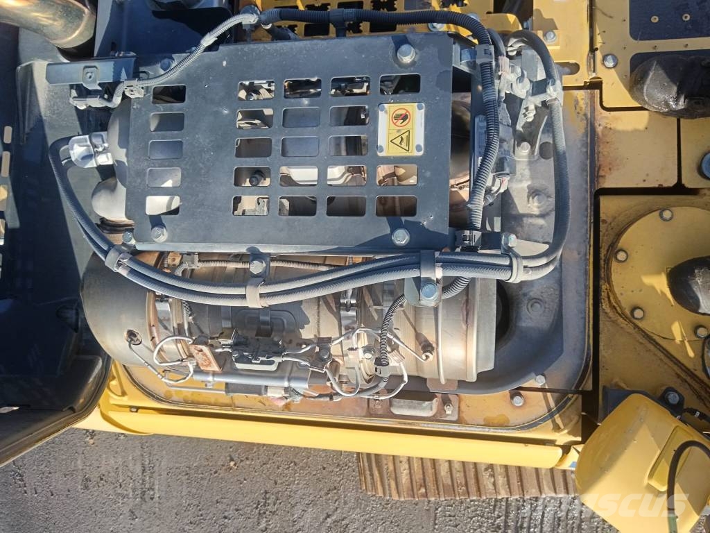 Komatsu PC 210 LC-11 履带挖掘机