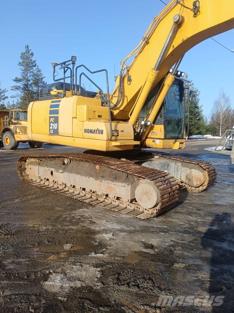 Komatsu PC 210 LC-11 履带挖掘机