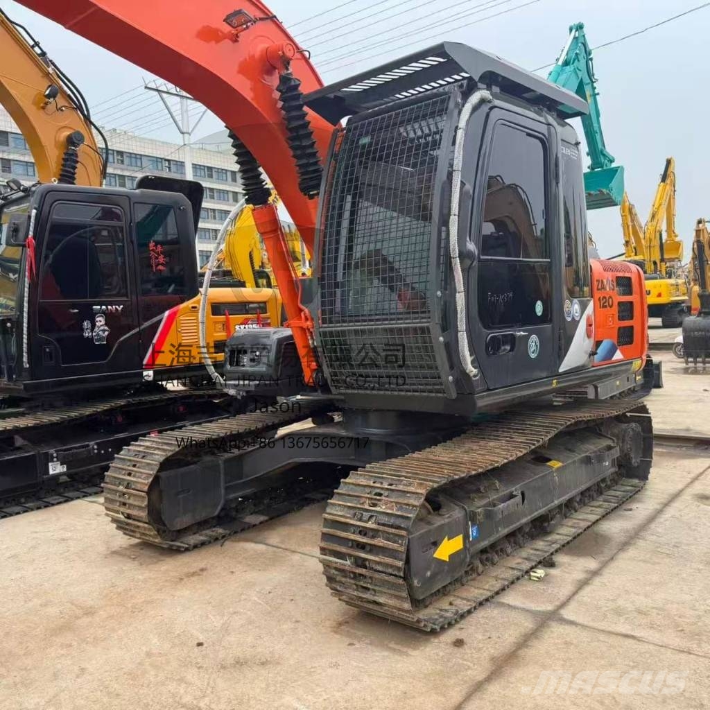 Hitachi ZX 120 Kāpurķēžu ekskavatori