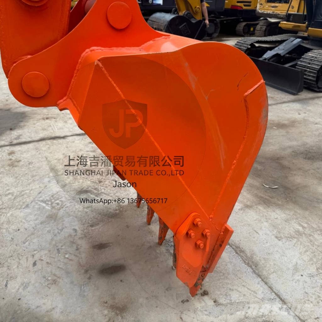 Hitachi ZX 120 Kāpurķēžu ekskavatori