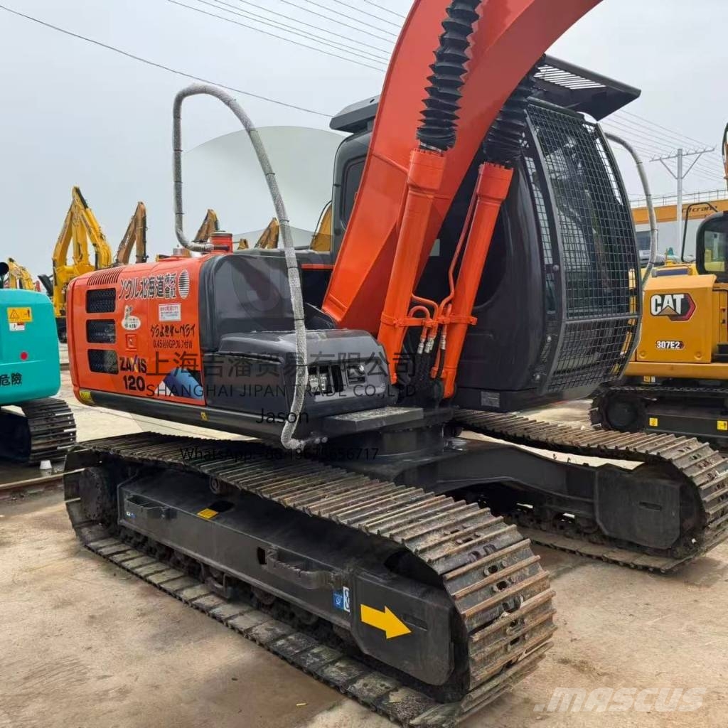 Hitachi ZX 120 Kāpurķēžu ekskavatori