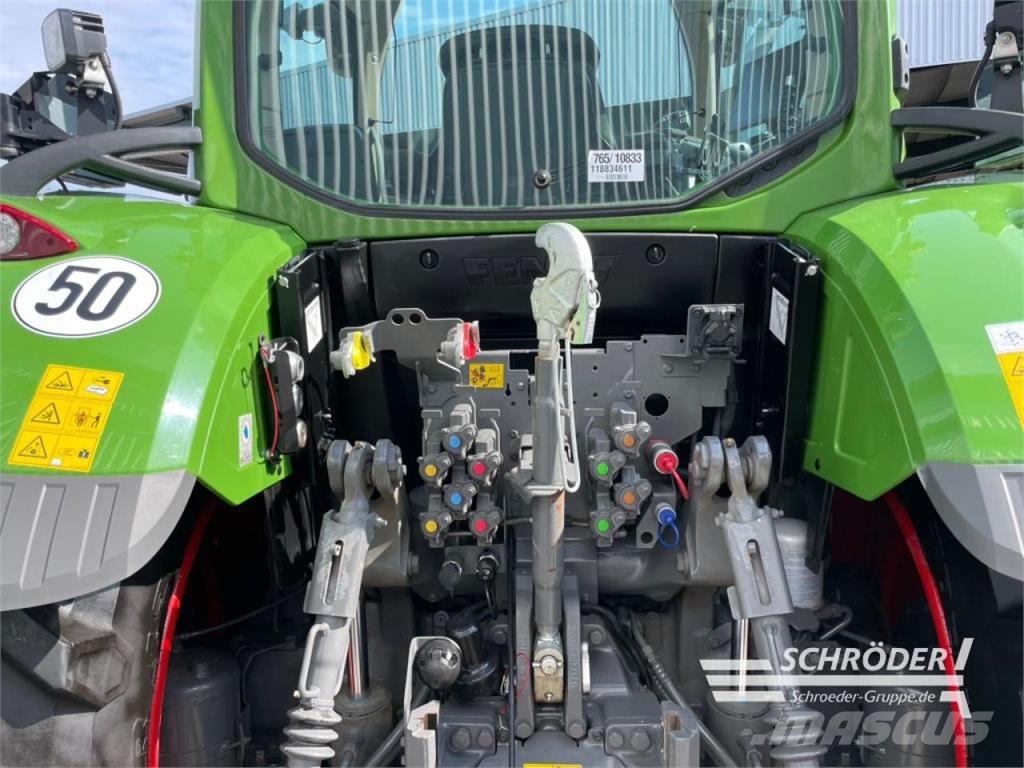 Fendt 724 VARIO GEN6 PROFI PLUS Tractores