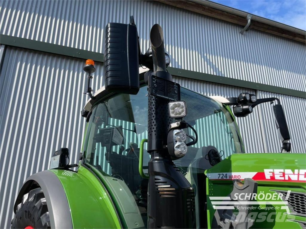 Fendt 724 VARIO GEN6 PROFI PLUS Tractores