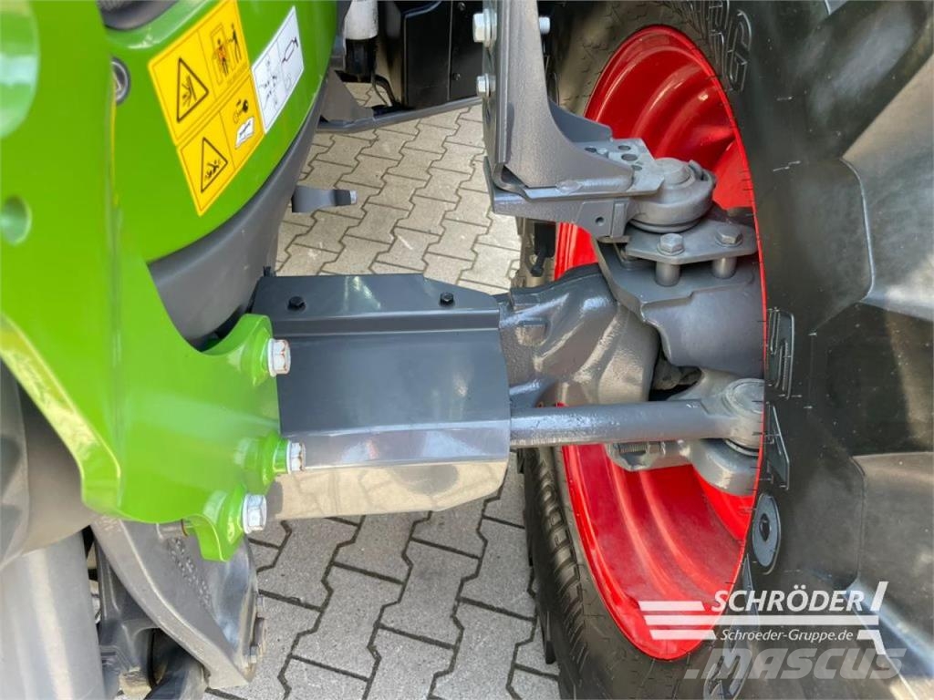 Fendt 724 VARIO GEN6 PROFI PLUS Tractores