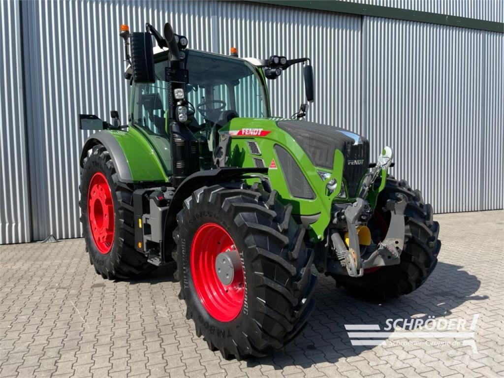 Fendt 724 VARIO GEN6 PROFI PLUS Tractores
