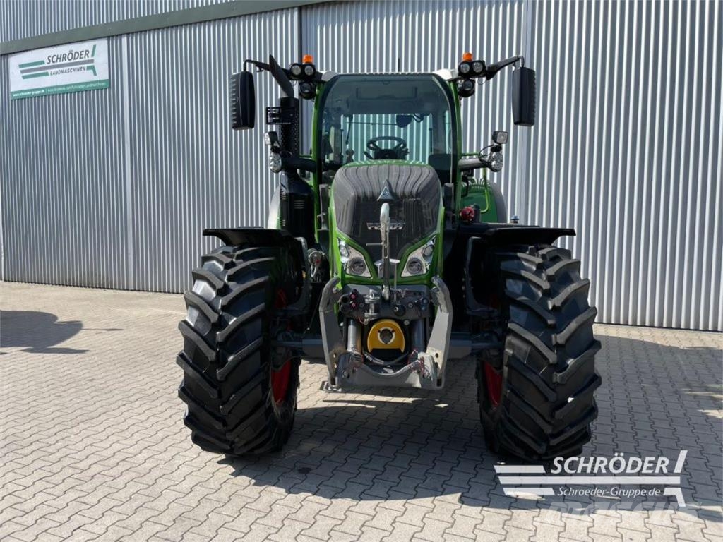 Fendt 724 VARIO GEN6 PROFI PLUS Tractores