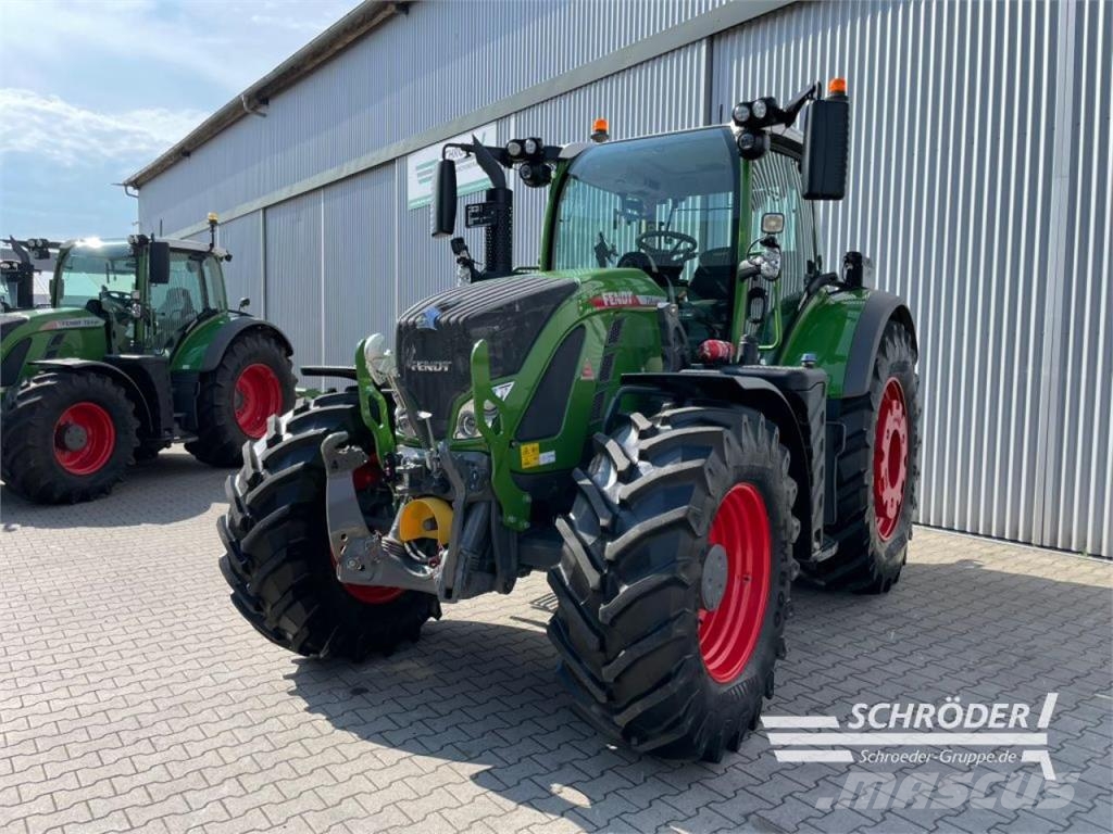 Fendt 724 VARIO GEN6 PROFI PLUS Tractores