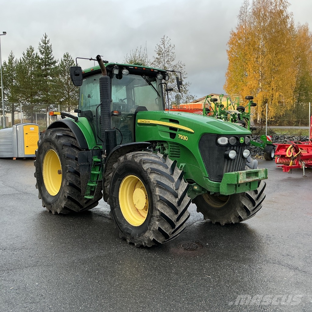 John Deere 7930 Traktorit