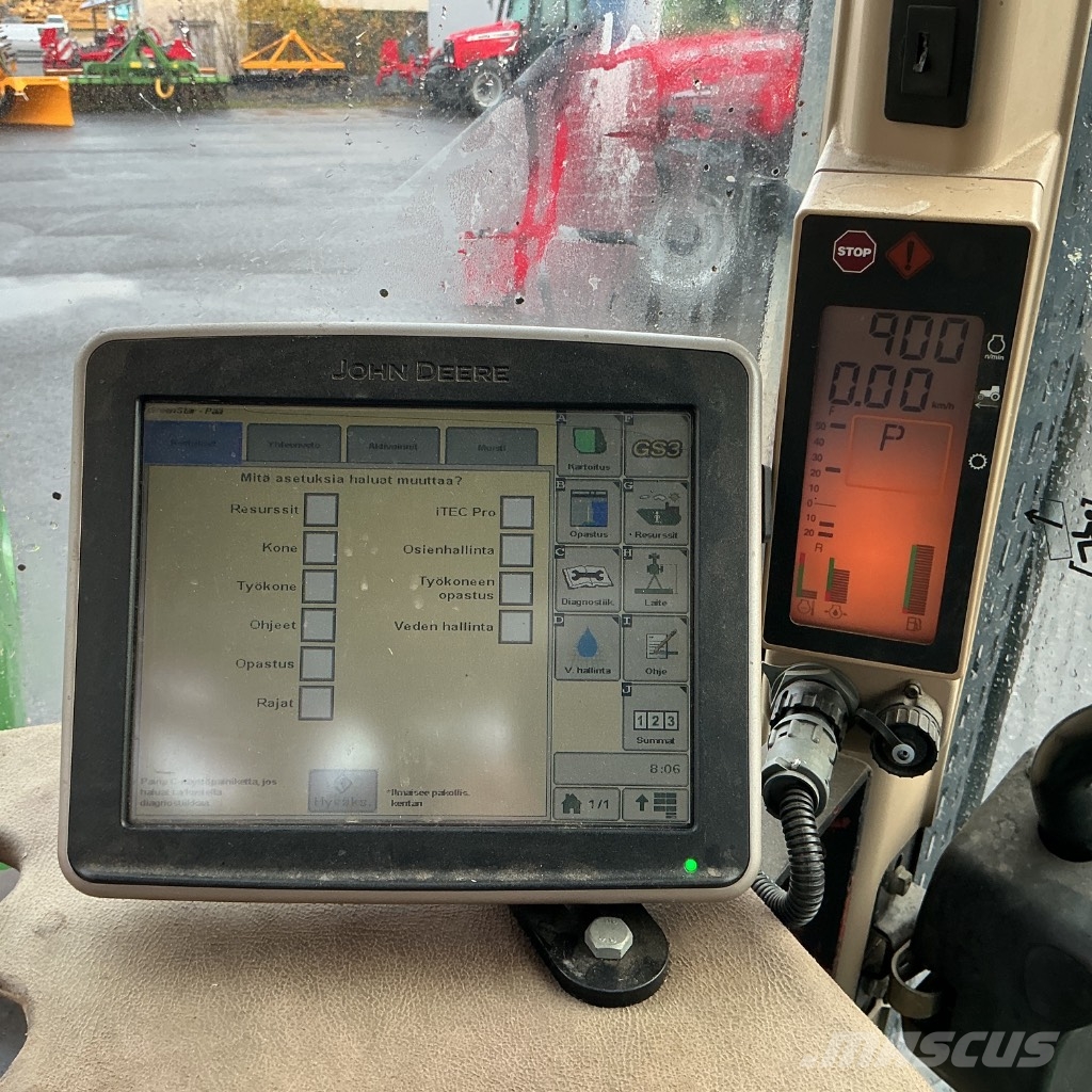 John Deere 7930 Traktorit