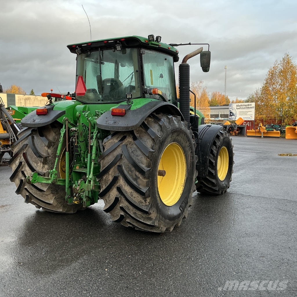 John Deere 7930 Traktorit
