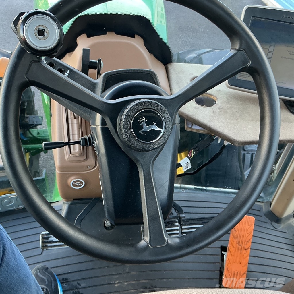 John Deere 7930 Traktori
