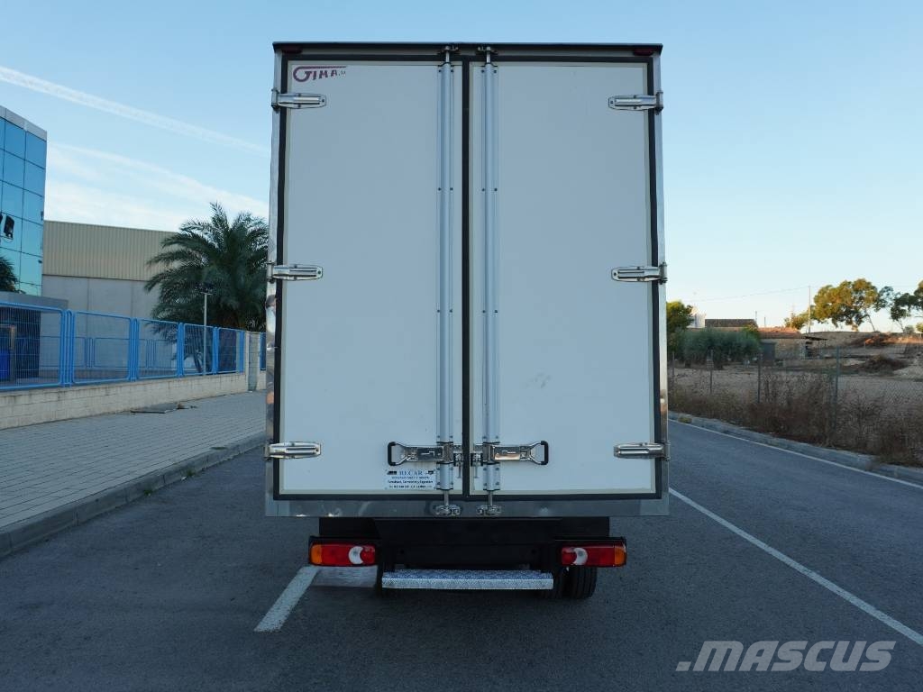 Nissan CABSTAR 120 ¡¡¡SOLO 65.000 KMS!!! Camion Fourgon