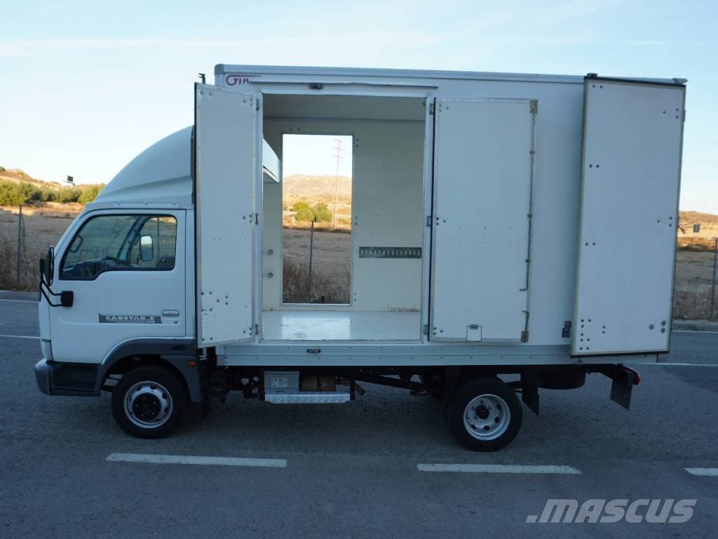Nissan CABSTAR 120 ¡¡¡SOLO 65.000 KMS!!! Camion Fourgon