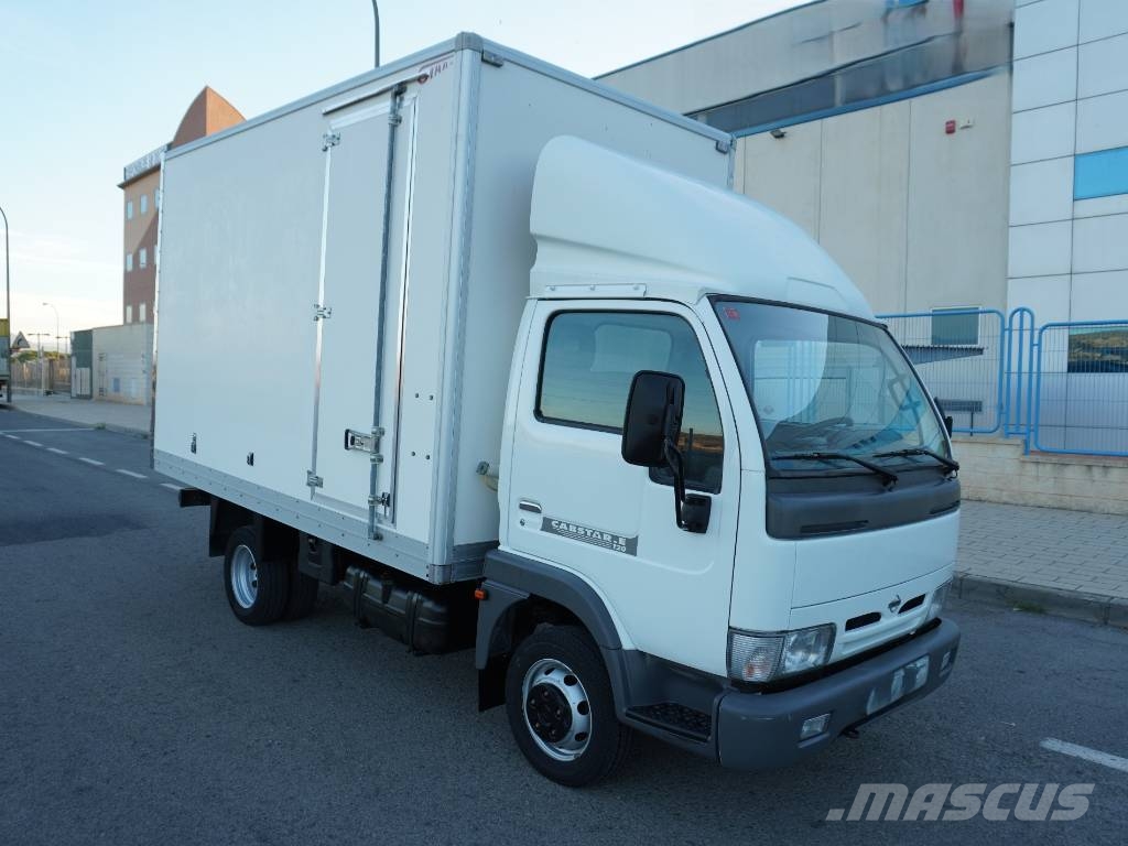 Nissan CABSTAR 120 ¡¡¡SOLO 65.000 KMS!!! Camion Fourgon