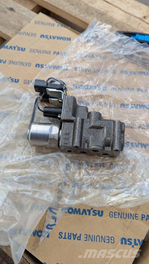 Komatsu VALVA ASSY 14X-15-00022 Hydraulics