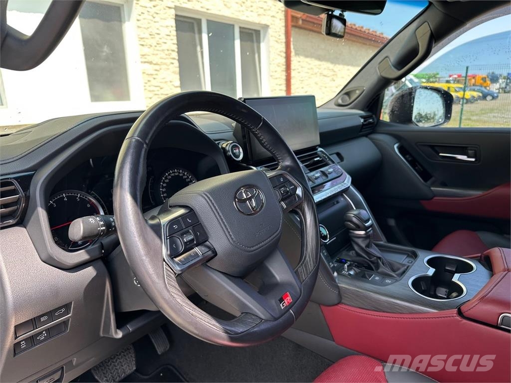 Toyota Land Cruiser VIN 466 Carros