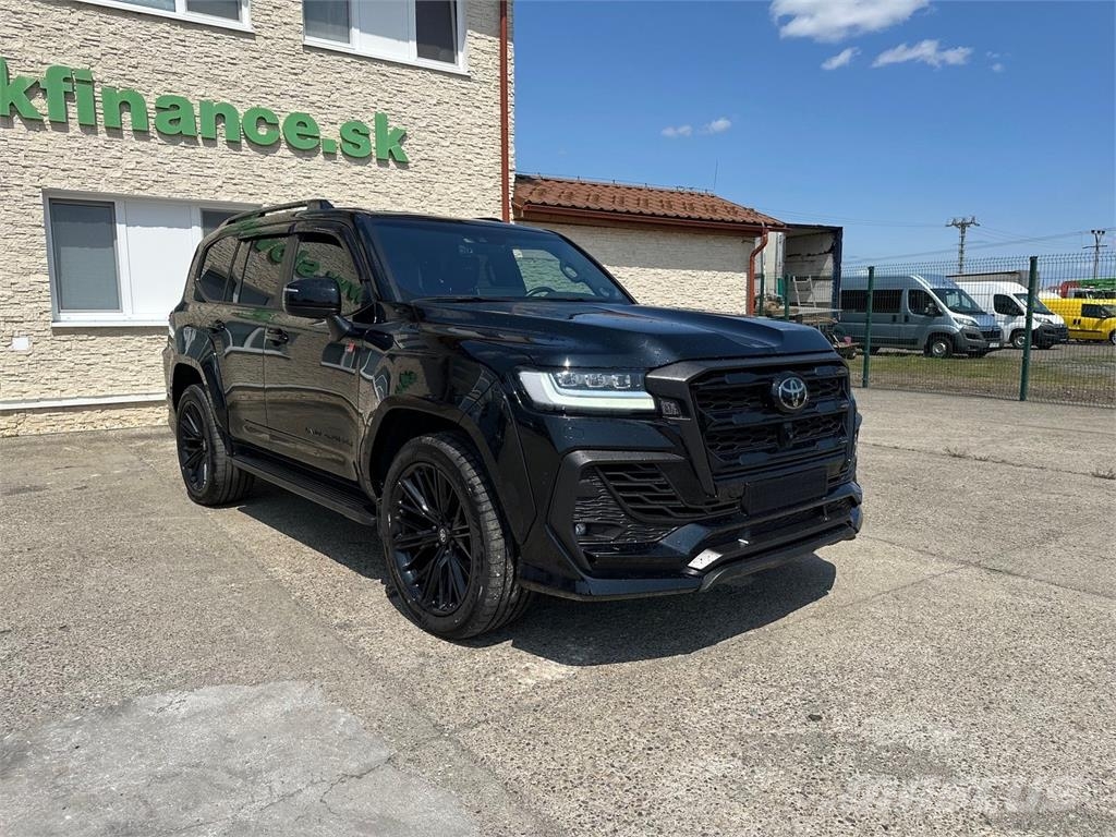 Toyota Land Cruiser VIN 466 Carros