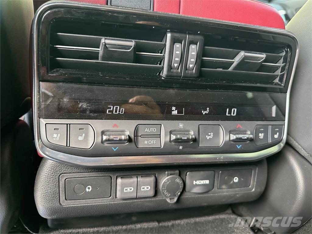 Toyota Land Cruiser VIN 466 Carros