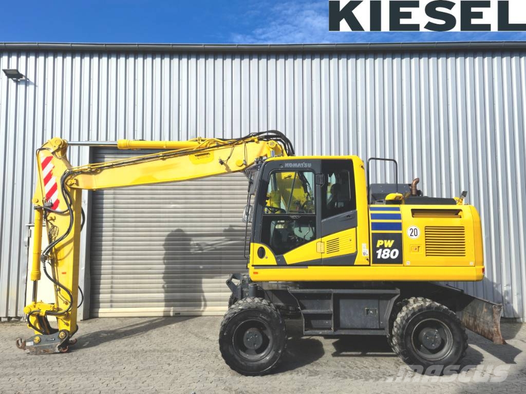 Komatsu PW 180-11 Pelle sur pneus