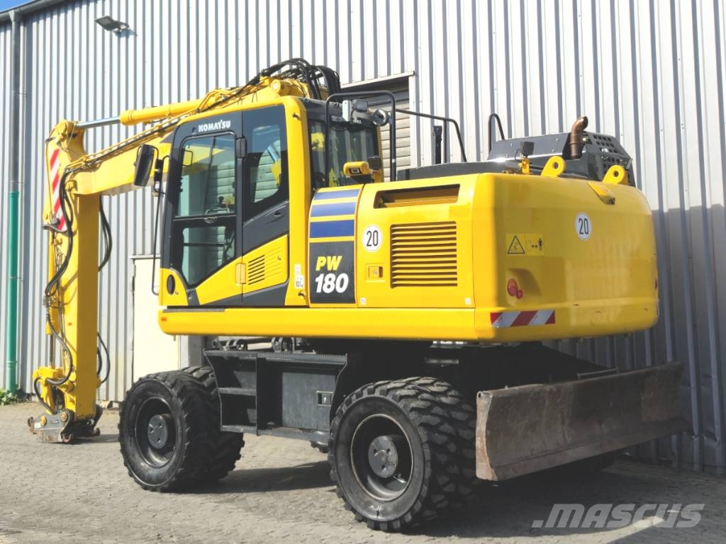 Komatsu PW 180-11 Pelle sur pneus