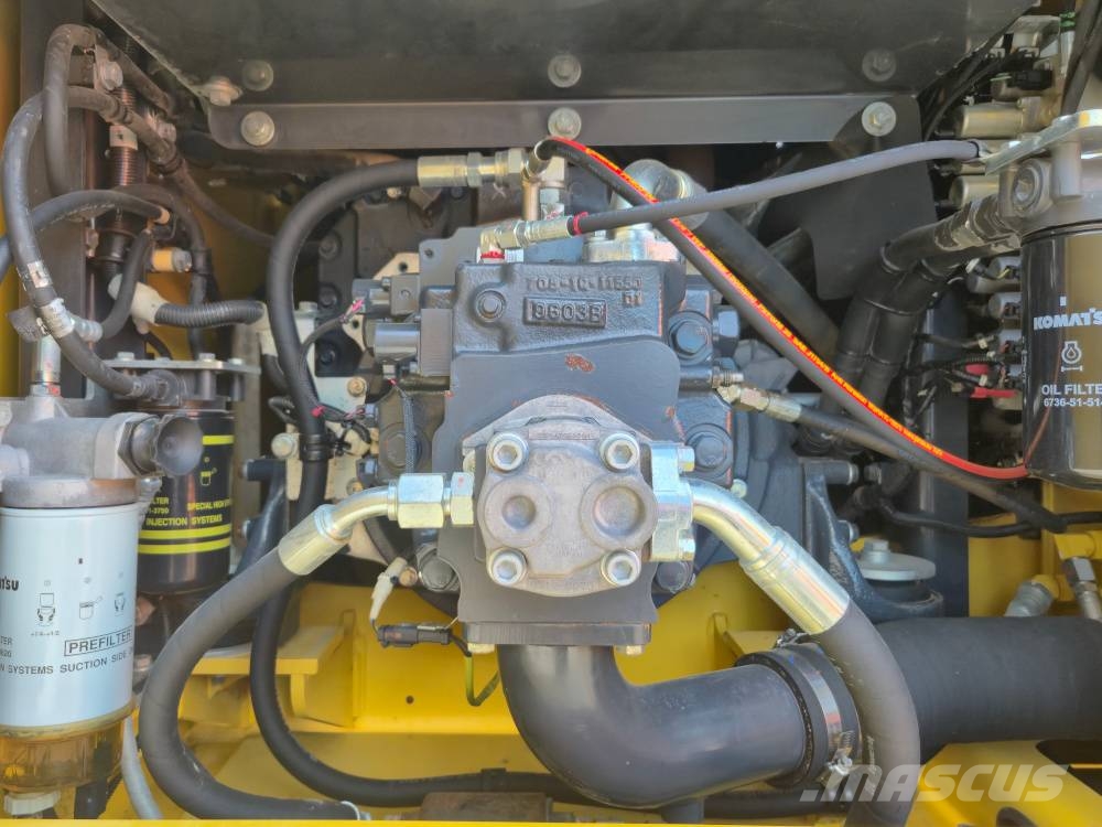 Komatsu PW 180-11 Pelle sur pneus