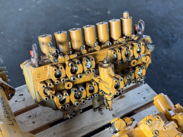 Liebherr A 900 HYDRAULIC PARTS PUMP LPVD 064 COMPLET Hidraulika